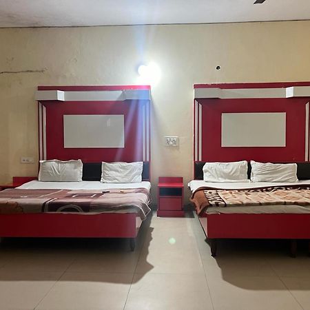אמריצר Hotel Skylark מראה חיצוני תמונה