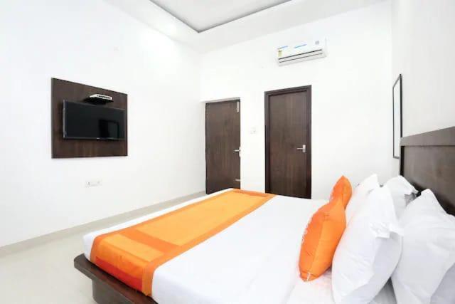אמריצר Hotel Skylark מראה חיצוני תמונה