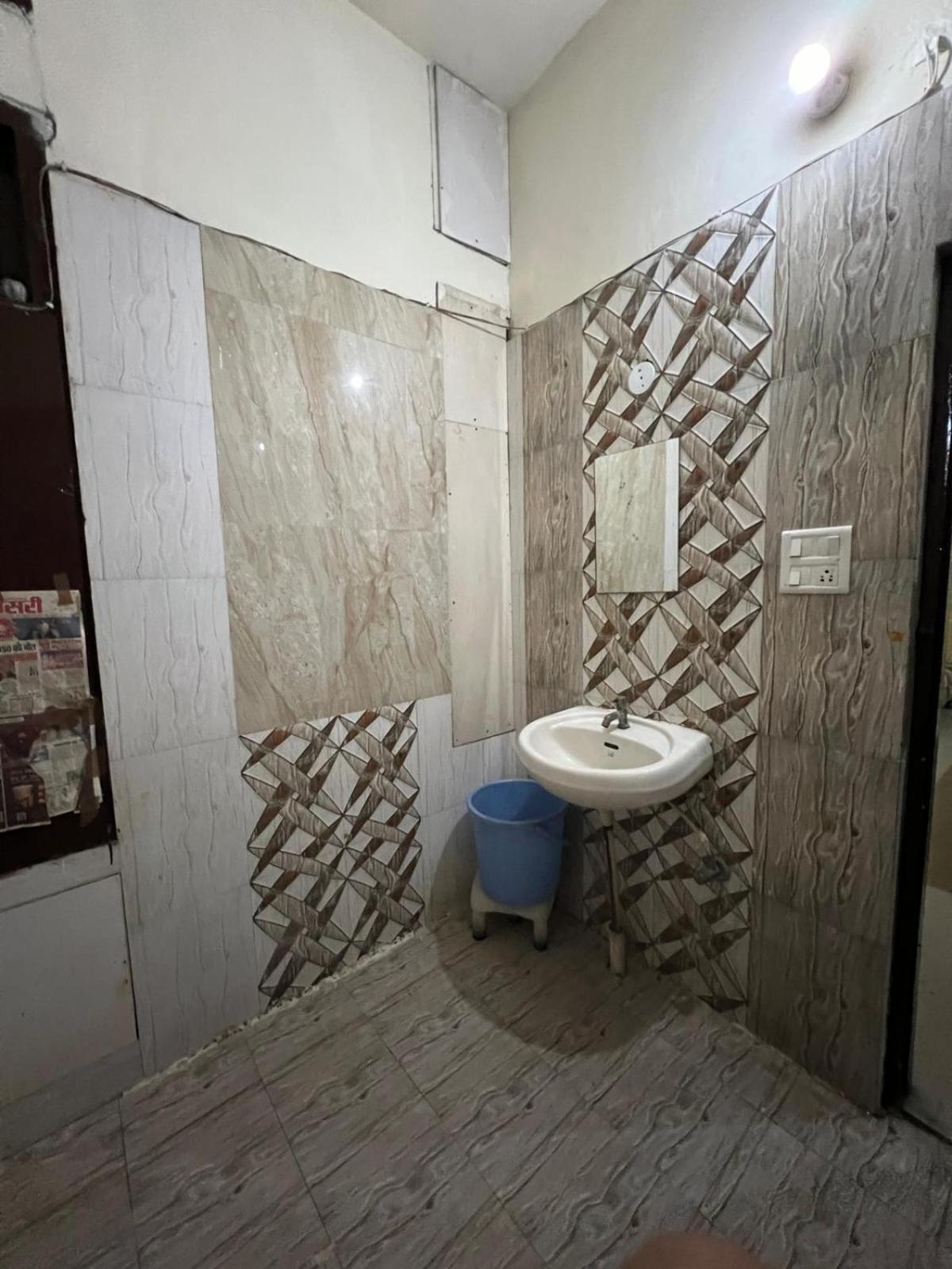 אמריצר Hotel Skylark מראה חיצוני תמונה